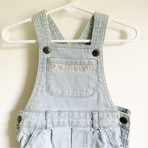Carter’s Blue floral Embroidered Lightwash Denim overalls 12M - Picture 2 of 6